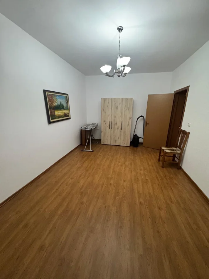 Tirane, jepet me qera apartament 2+1 Kati 4, 100 m² 600 € (Myslym Shyr ,Ish Ekspozita)