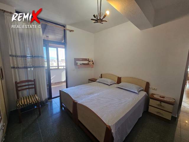 Durres, jepet me qera apartament 2+1+BLK Kati 12, 120 m² 400 Euro (rruga e portit)