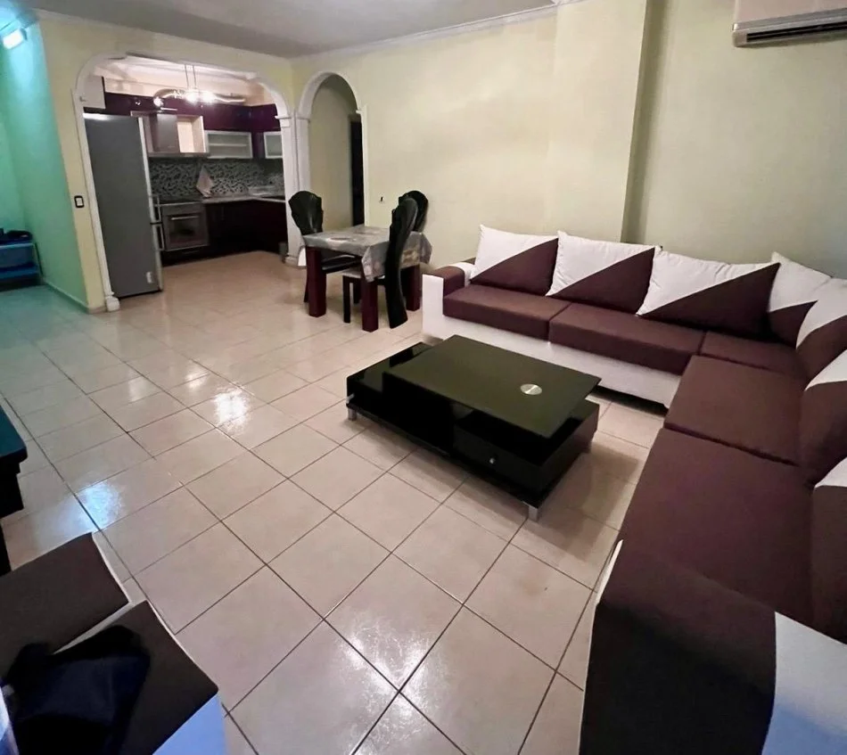 jepet me qera 2+1 Kati 2, 110 m² 400 € (yzberisht)