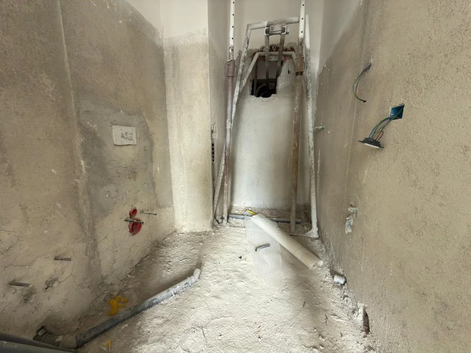 Tirane, shitet apartament 2+1+Ballkon Kati 7, 117 m² (Univers city)