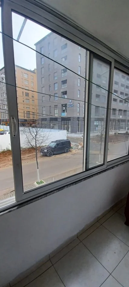 Tirane, jepet me qera apartament 3+1+Aneks+Ballkon Kati 2, 110 m² € (Nikolla Zoraqi prane Fufarmes)