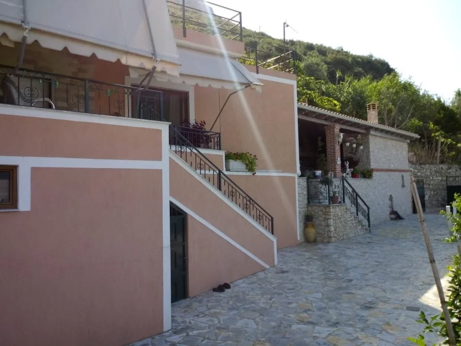 📍Borsh, shitet Vile 342 m²  pamje fantastike💥