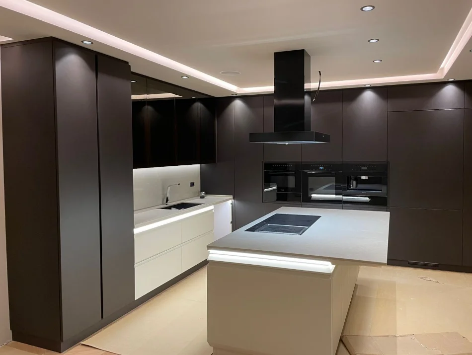 Tirane, shitet Vile 4+1 , 270 m² 1.000.000 € 