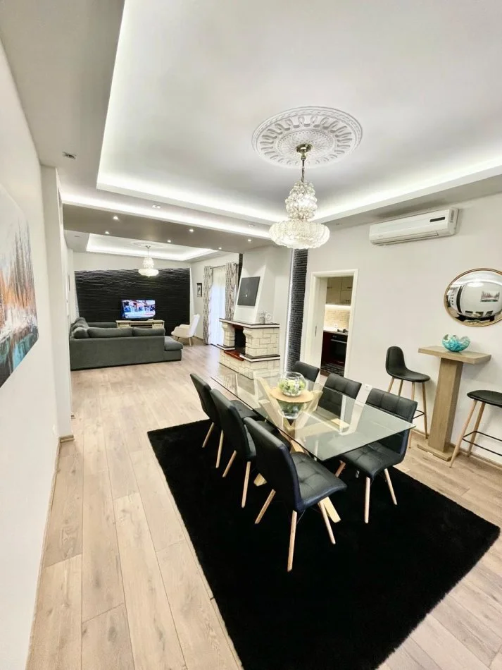 Tirane, shitet Vile 3 Katshe Kati 3, 840 m² (amerikan 2)