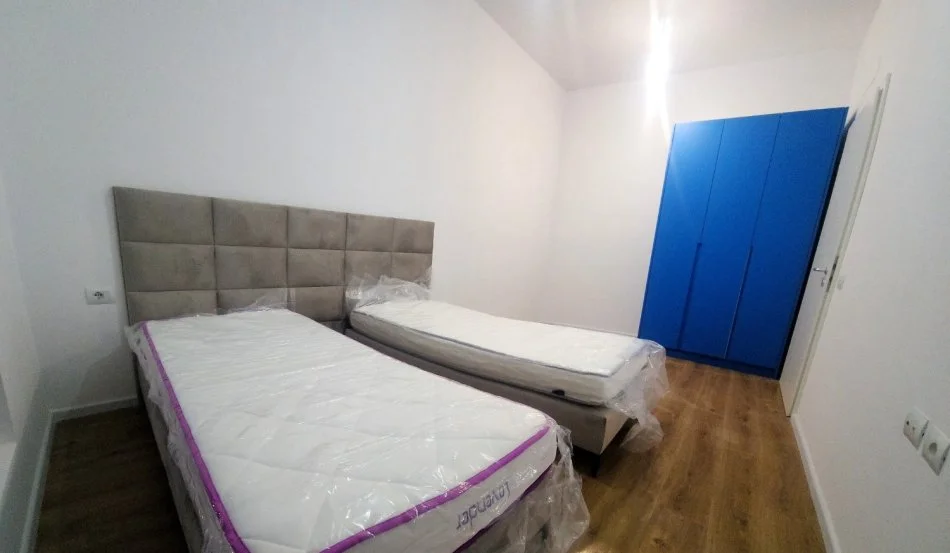 Tirane, jepet me qera apartament 1+1 Kati 2, 65 m² 450 € (Kompleksi Kaimi)