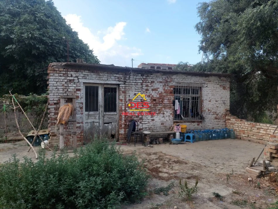 Vlore, shitet shtepi 1+1 Kati 0, 63 m² 110.000 € (Rruga Janaq Kilica)