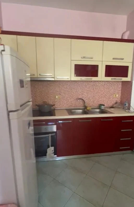 Tirane, jepet me qera apartament 2+1+Ballkon Kati 7, 96 m² 350 € (Misto Mame)