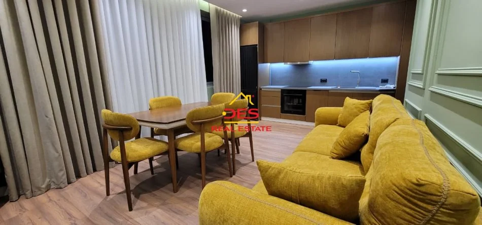 Vlore, jepet me qera apartament 2+1+Ballkon Kati 10, 90 m² 700 € (Rruga Dhimitër Konomi)