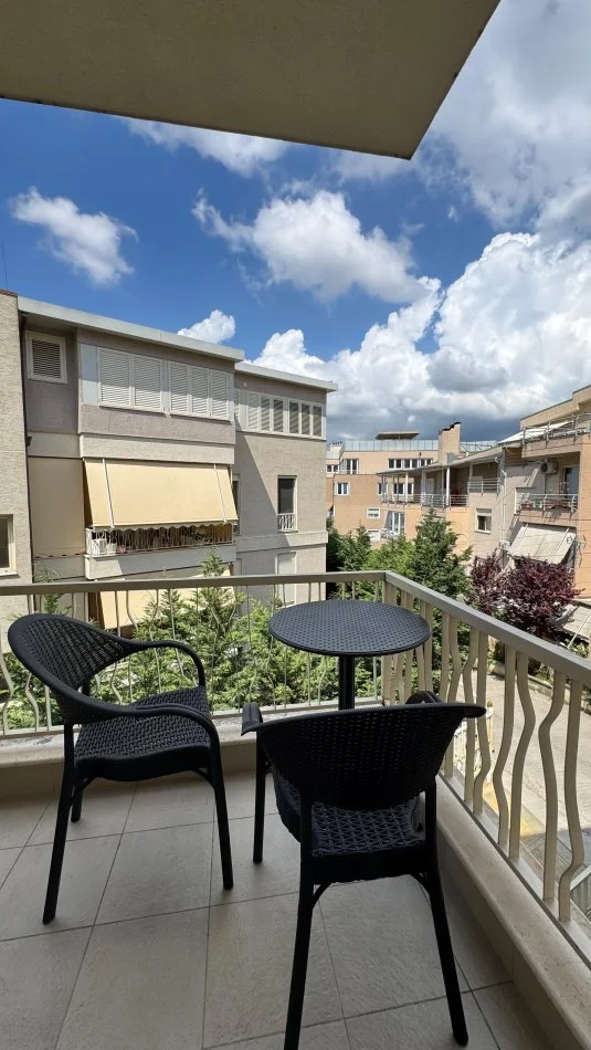 Tirane, jepet me qera apartament 2+1 Kati 2, 90 m² 650 € (Liqeni i Thate , Rruga Peti)