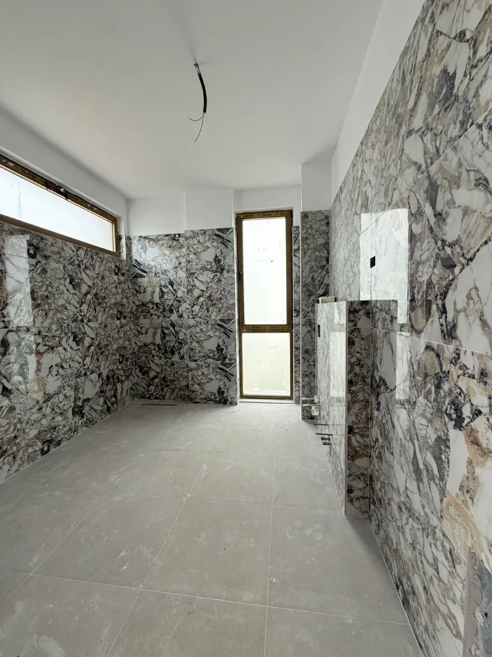Tirane, shitet Vile 4+1 Kati 3, 340 m² 750.000 € (TEG)