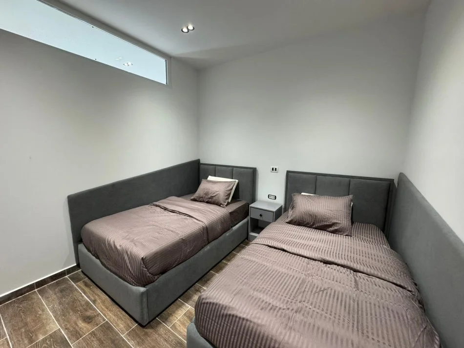 Durres, shitet apartament 1+1+Ballkon Kati 0, 115 m² 350.000 € (Vollga,Durres)