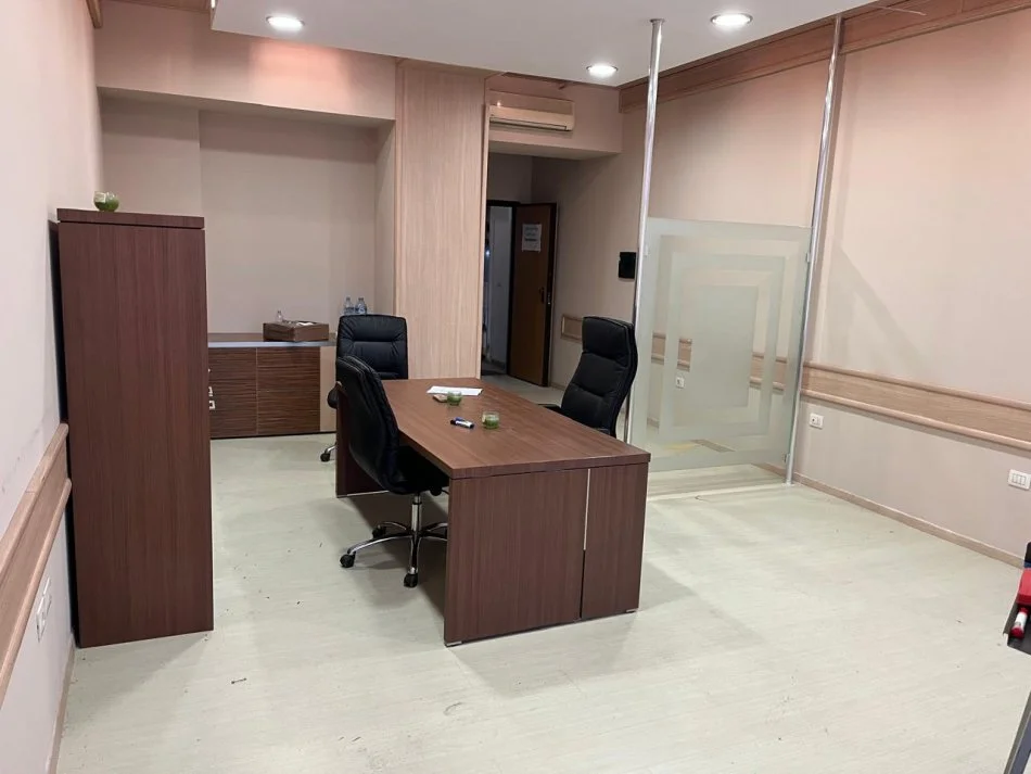 Tirane, jepet me qera apartament 1+1 Kati 1, 50 m² 500 € (Don Bosko)