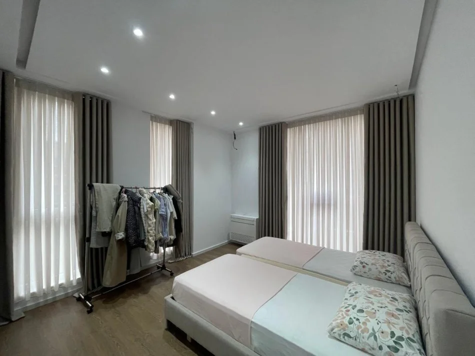 Tirane, shitet apartament 3+1+Ballkon Kati 3, 130 m² 352.000 € (Bulevardi i Ri)