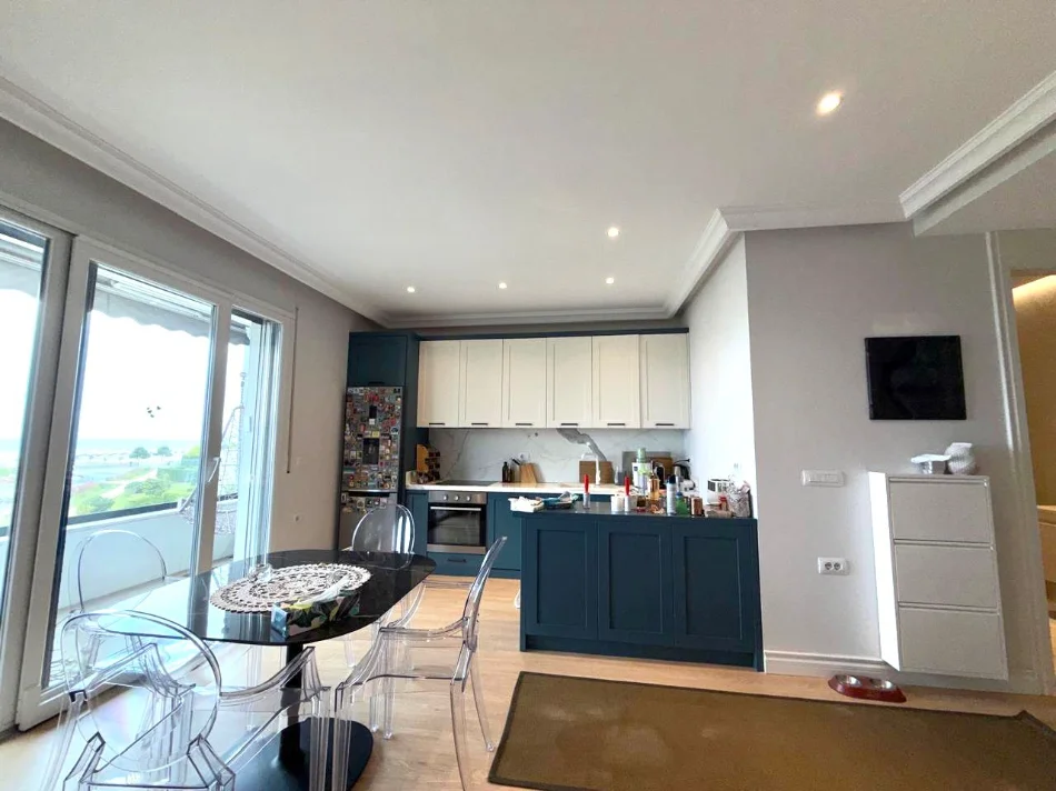 Durres, shitet apartament 3+1 , 133 m² (Gjiri Lalzit)