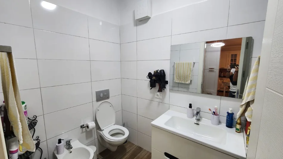 Tirane, shitet apartament 1+1 Kati 5, 69 m² 135.000 € (Yzberisht)