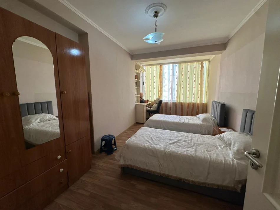 Tirane, shitet apartament 3+1+Ballkon , 159 m² 218.400 € (Rruga Mikel Maruli)