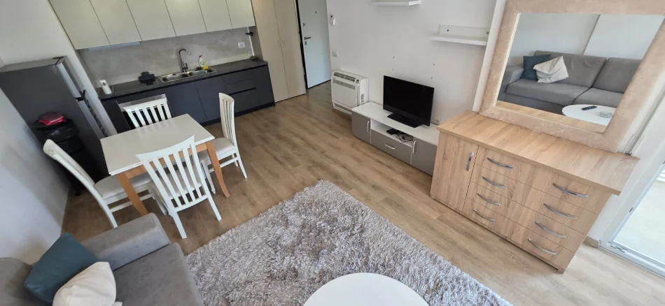 Tirane, jepet me qera apartament 1+1 Kati 3, 65 m² 550 € (Trio Towers Don Bosko)