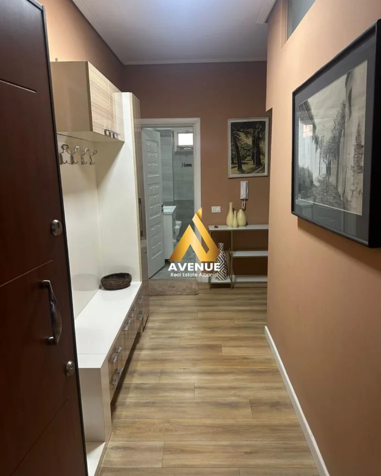 Tirane, jepet me qera apartament 2+1 Kati 4, 87 m² 700 € (Rruga Hiqmet Buzi)