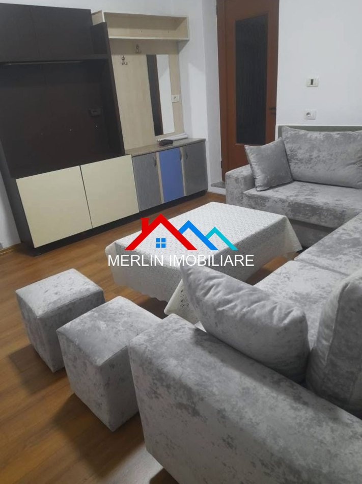 Tirane, jepet me qera apartament 1+1+Ballkon Kati 1, 60 m² 310 € (RRUGA ADEM SHEHU,INSTITUT.)