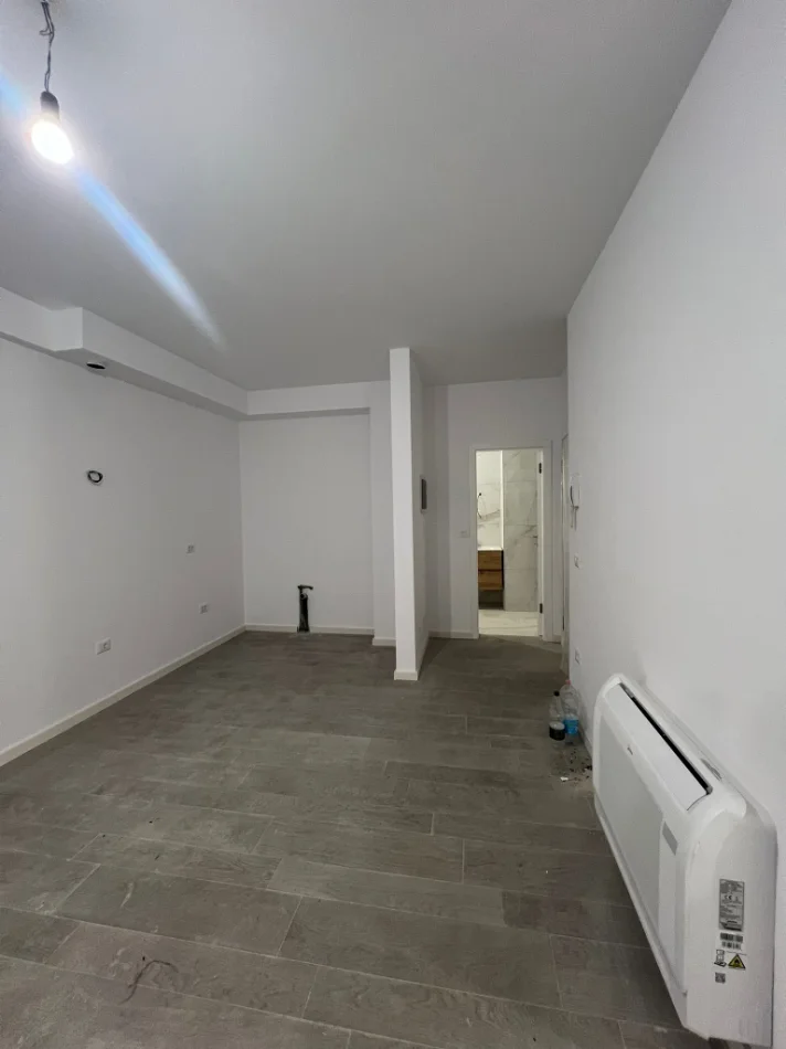 Tirane, jepet me qera apartament 2+1 Kati 1, 110 m² 649 € (Rruga Dritan Hoxha)