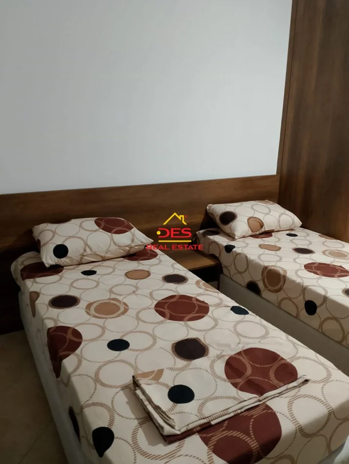 Vlore, jepet me qera garsonier Kati 3, 50 m² 350 € (Rruga Sazani)