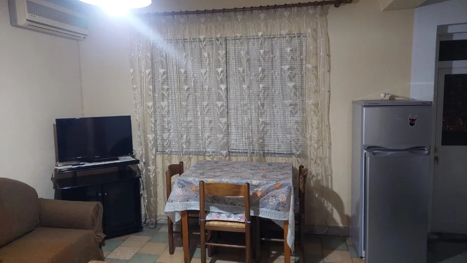 Tirane, jepet me qera apartament 2+1+Ballkon Kati 4, 85 m² 380 € (Ferit Xhajko)