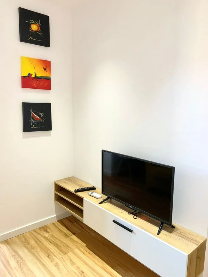 Tirane, shitet garsonier 1+1 Kati 4, 43 m² 140.000 € (Rruga Fortuzi)