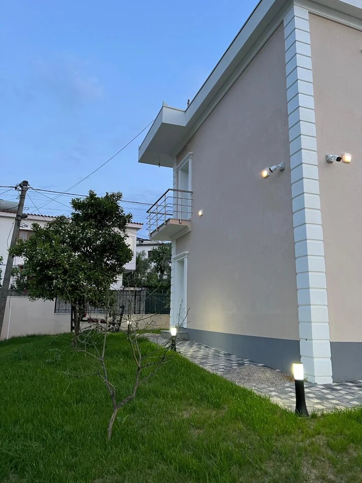 Tirane, shitet Vile Kati 2, 380 m² 219.000 € 