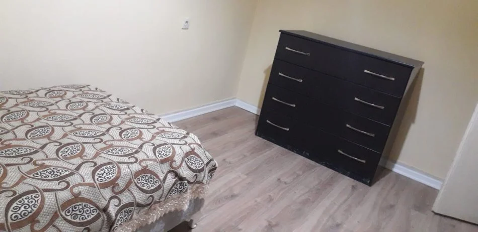 Tirane, jepet me qera apartament 2+1+Ballkon , 80 m² 450 € (Rruga Asim Vokshi perballe hurry fultz)