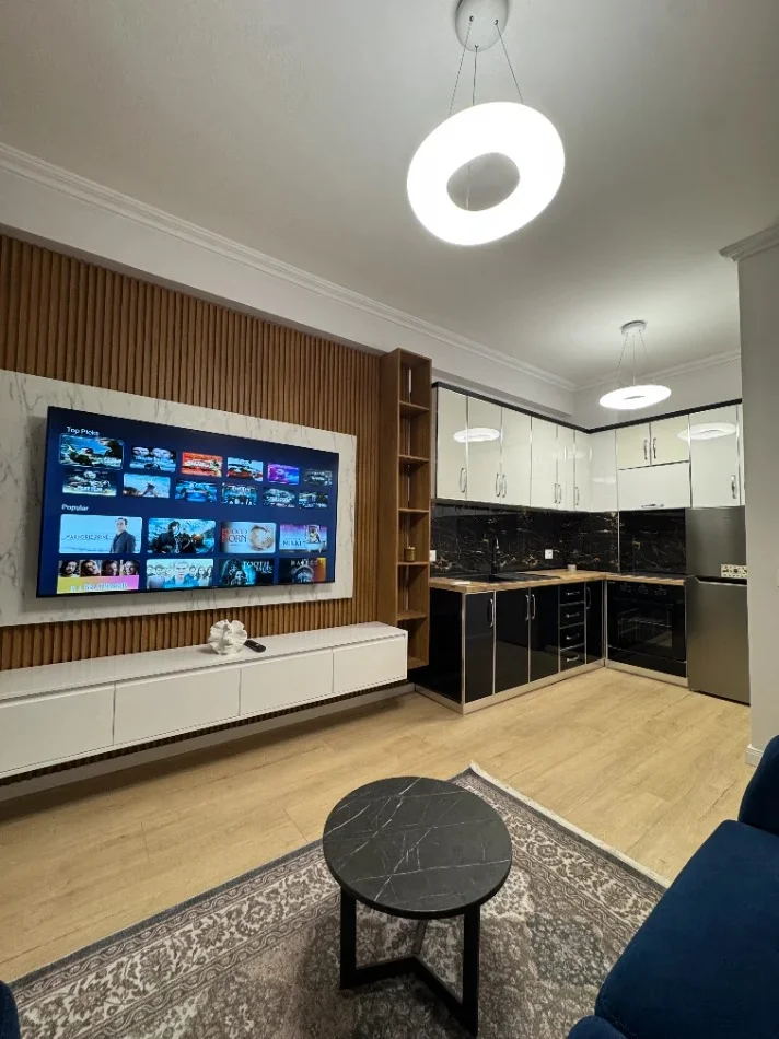 Tirane, jepet me qera apartament 1+1+Aneks+Ballkon Kati 7, 70 m² 500 € (Astir , unaza e re)