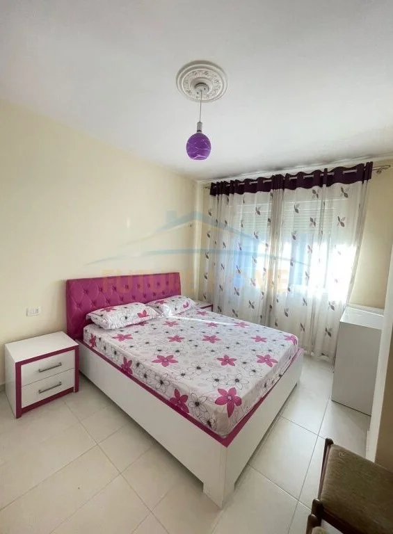 Tirane, jepet me qera apartament 2+1 Kati 7, 98 m² 600 € (Unaza e Re)