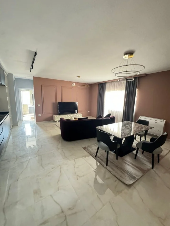 Tirane, jepet me qera apartament 1+1 Kati 2, 80 m² 700 € (APARTAMENT 1+1 ME QIRA TEK LIQENI I FARKES!)