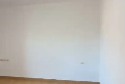 jepet me qera 1+1 Kati 5, 400 € (Rruga Bardhyl)