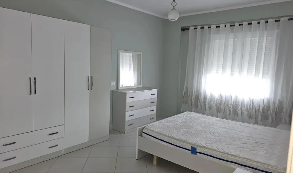 Tirane, jepet me qera apartament 2+1 , 78 m² 650 € 