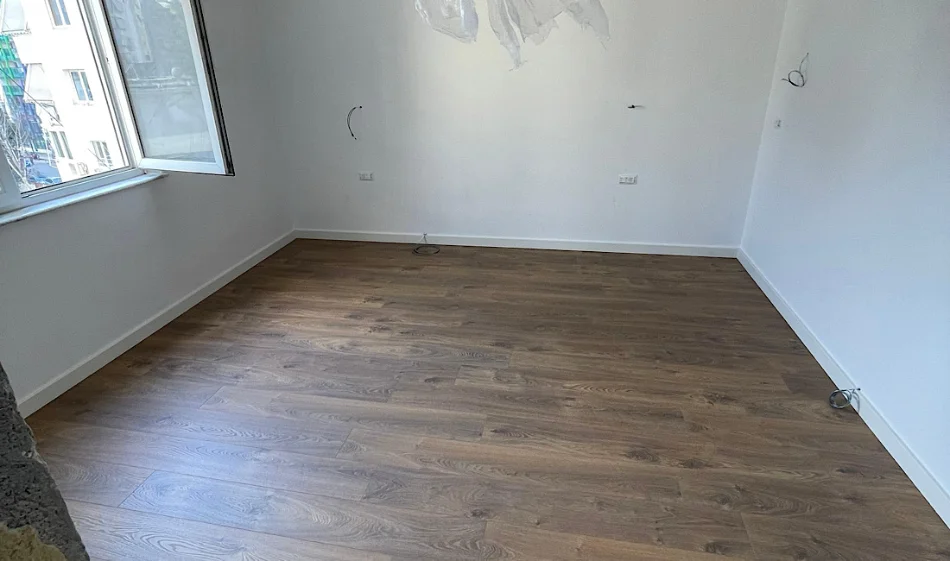 Tirane, jepet me qera apartament 1+1 Kati 3, 67 m² 1.000 €