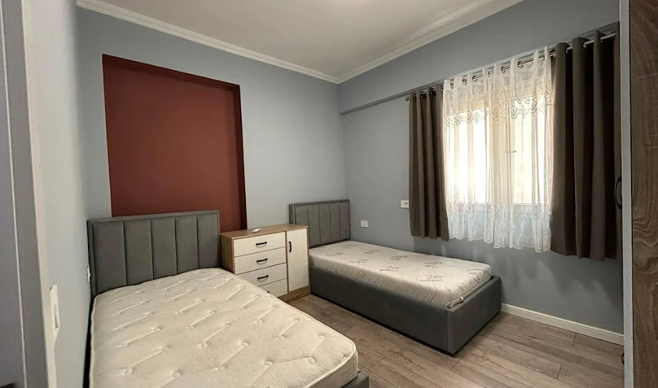 Tirane, jepet me qera apartament 2+1 Kati 5, 80 m² 750 € 