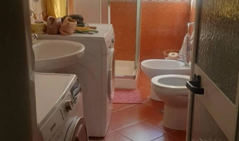 Tirane, jepet me qera apartament 2+1 Kati 2, 75 m² 500 € 
