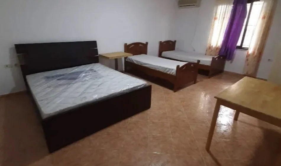 Tirane, jepet me qera Vile 1+1 , 65 m² 400 €