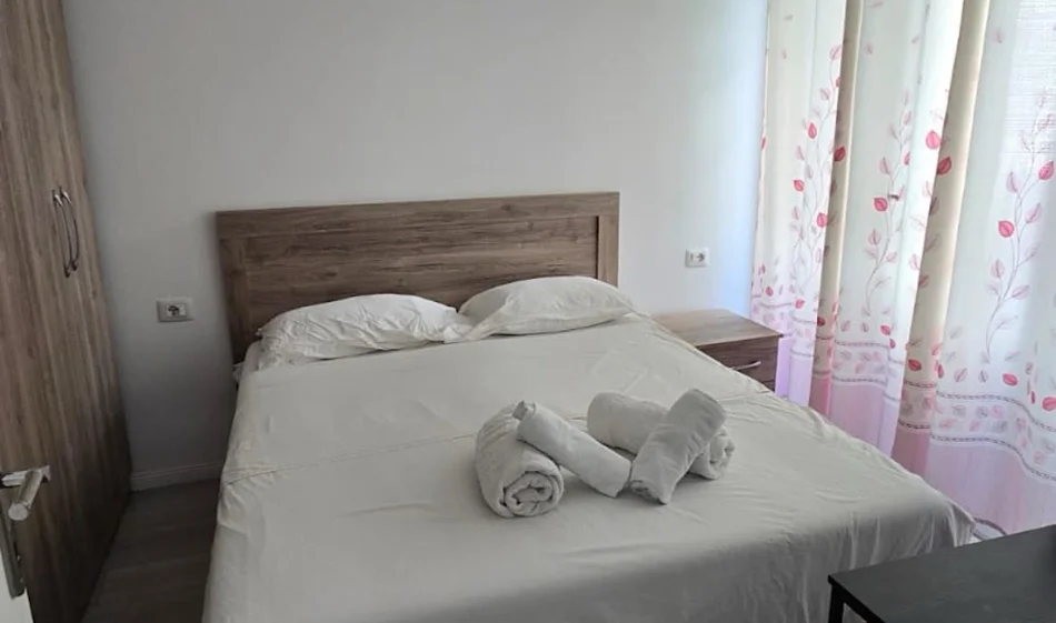 Tirane, jepet me qera apartament 1+1 Kati 2, 68 m² 550 € 