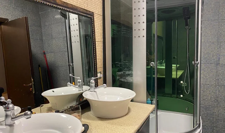 Tirane, jepet me qera apartament 1+1 Kati 11, 90 m² 650 € 