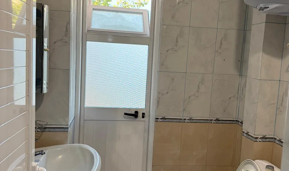 Tirane, jepet me qera apartament 2+1 Kati 4, 67 m² 550 € 
