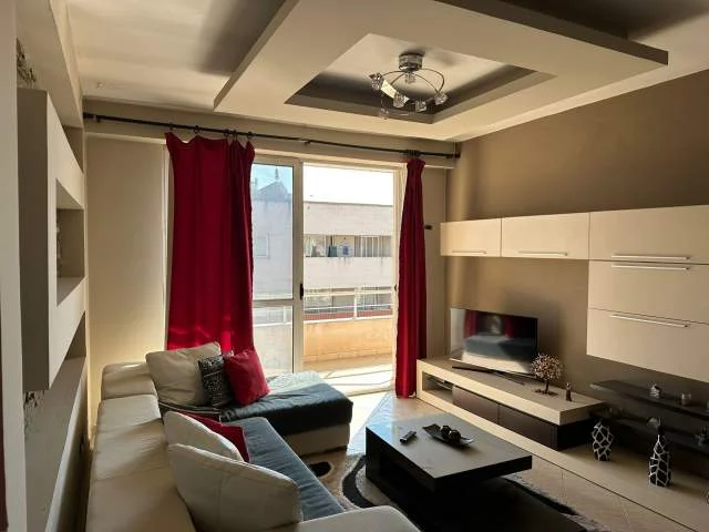 Tirane, jepet me qera apartament 2+1+BLK 110 m² 500 Euro (teodor keko)