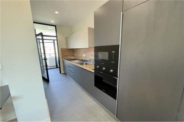 Tirane, shitet apartament 1+1+BLK Kati 4, 84 m² 115.000 Euro (Rruga Durrsit)