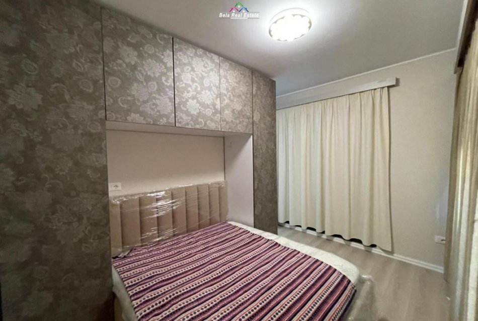 Tirane, jepet me qera apartament 1+1 Kati 4, 60 m² 570 € (Tregu Elektrik)