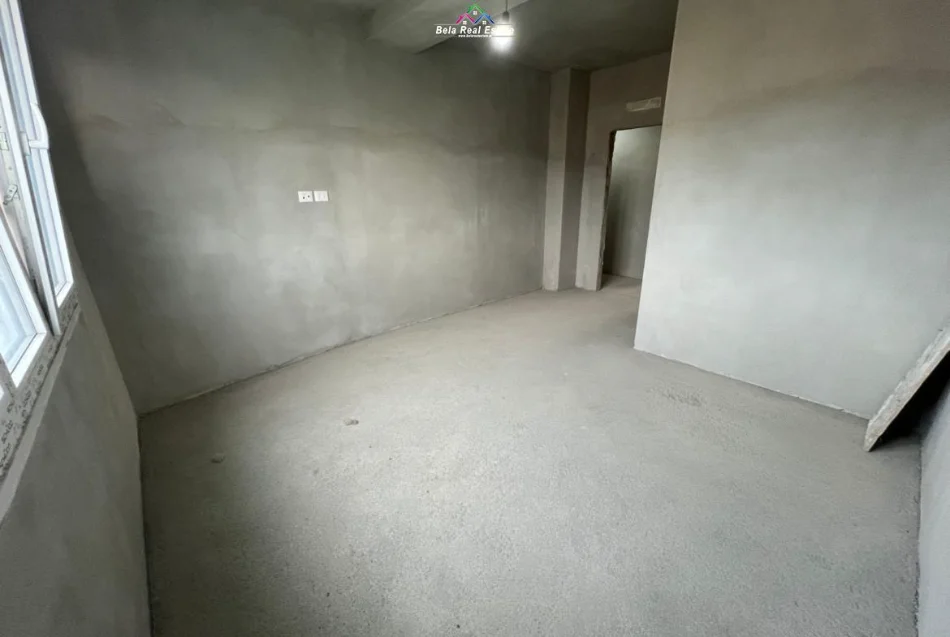 Tirane, jepet me qera zyre Kati 10, 130 m² 730 € (feiz himzo)