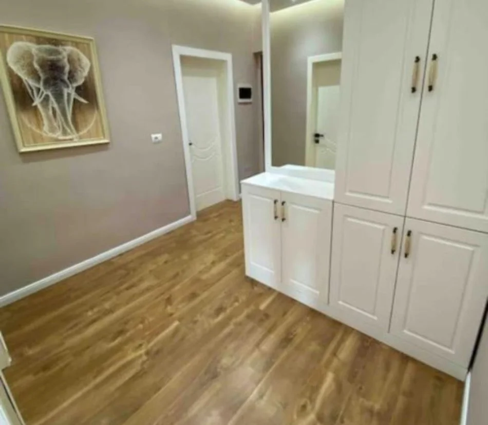 Tirane, shitet apartament 1+1 Kati 5, 103 m² 249.000 € (Ali Demi, Tiranë, TT1962)