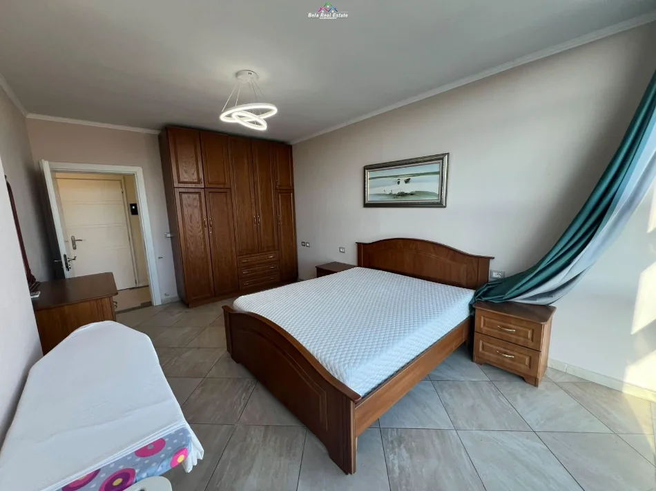 Tirane, jepet me qera apartament 1+1 Kati 4, 70 m² 530 € (Rruga Dritan Hoxha, Laprake)