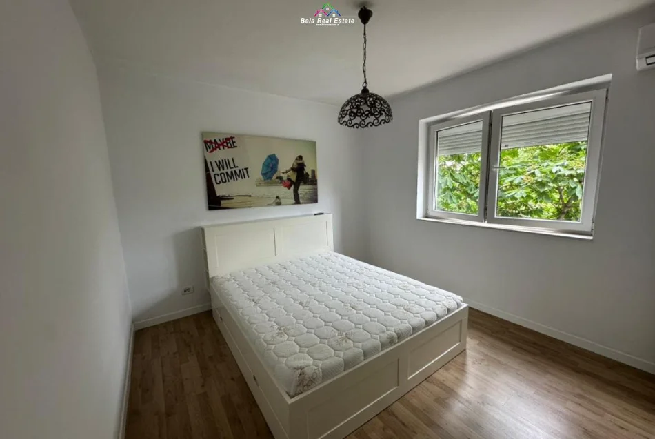 Tirane, jepet me qera apartament 1+1+Ballkon Kati 2, 60 m² 610 € (rruga e elbasanit)
