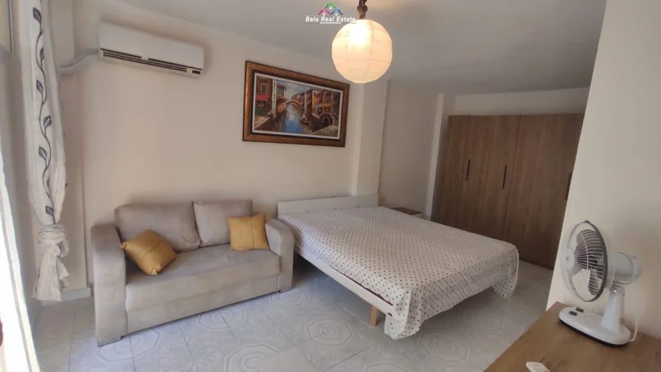 Tirane, jepet me qera apartament 1+1 Kati 2, 60 m² 550 € (Bllok, Sheshi Wilson)