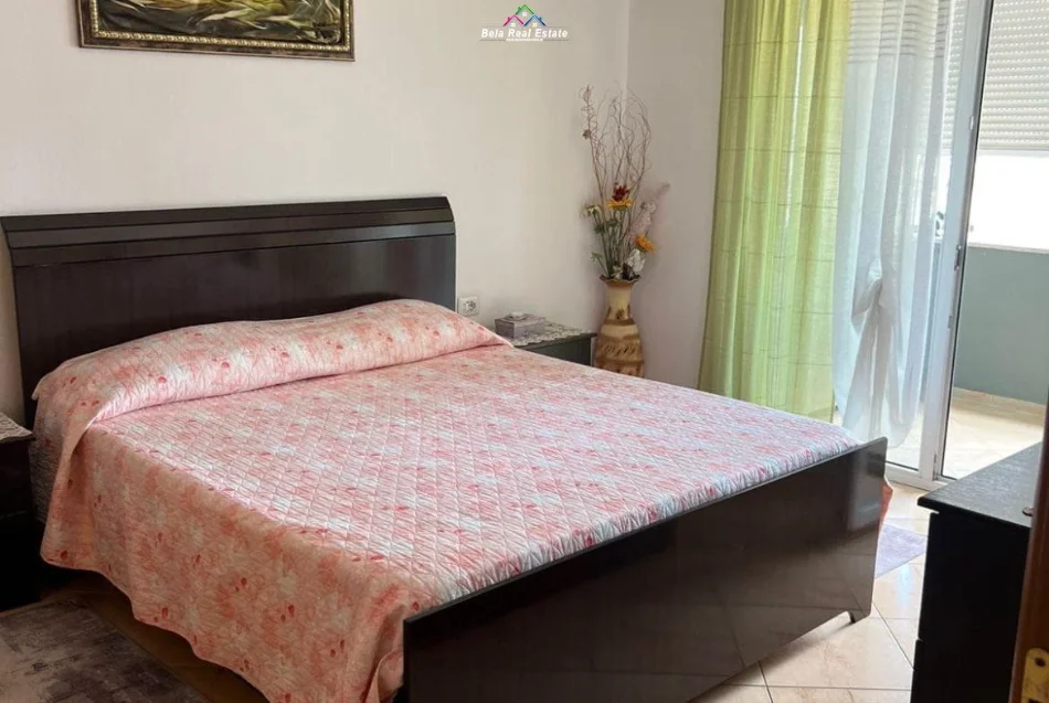 Tirane, jepet me qera apartament 2+1 Kati 7, 85 m² 480 € (kthesa kamezes)